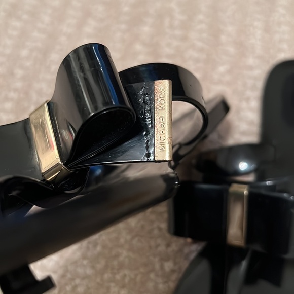 Michael Kors Bow Sandals - Picture 5 of 11